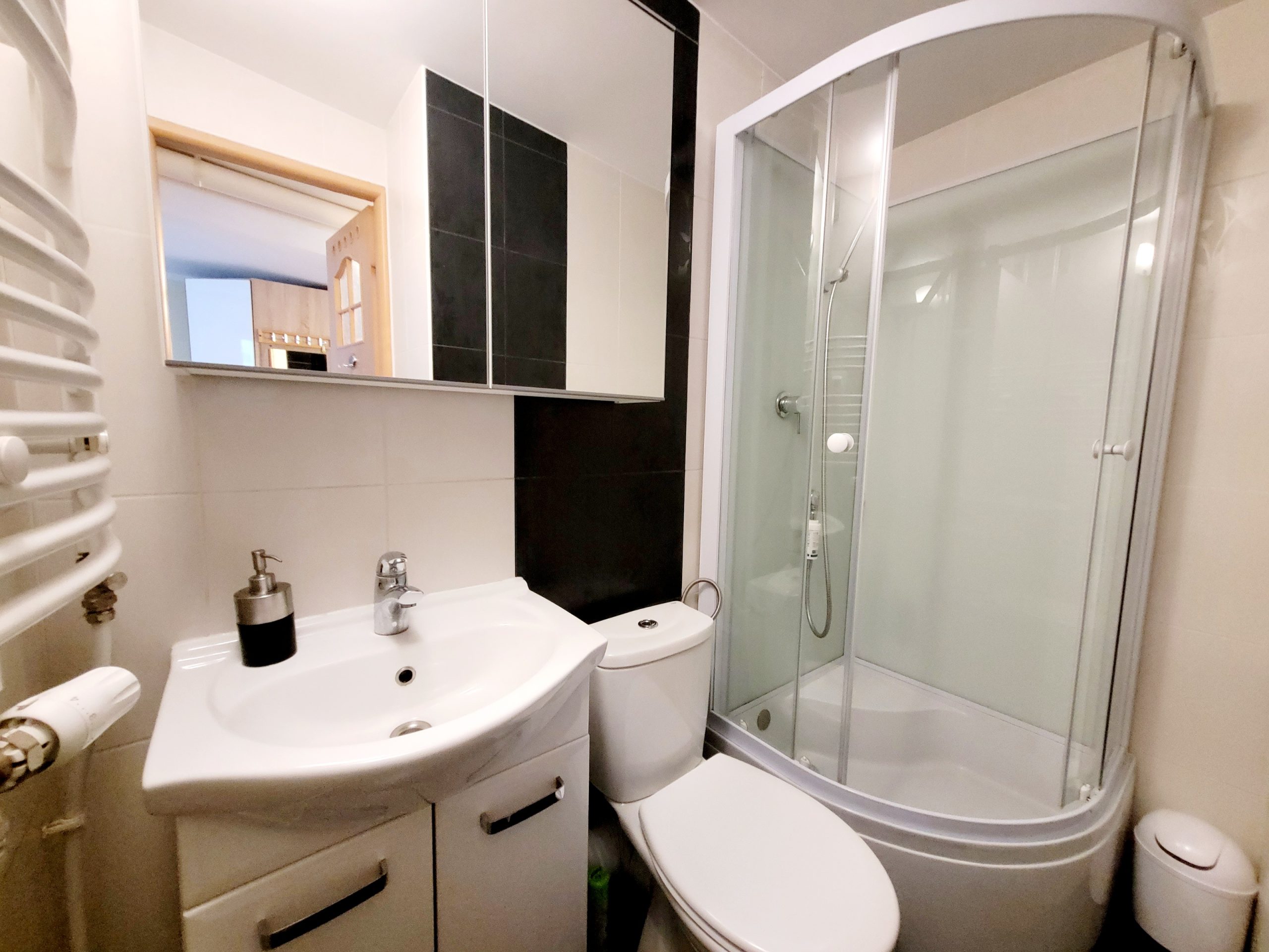 Apartament Mały — łazienka